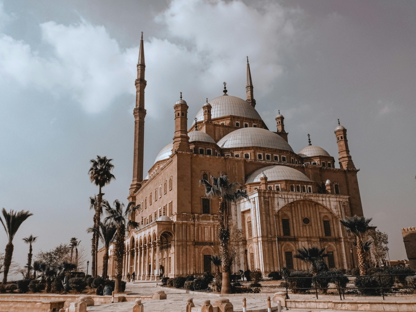 Cosmopolitan Cairo (Ancient, Christian, Islamic & Modern)